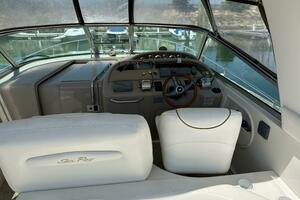 31ft Sea Ray Yacht For Sale