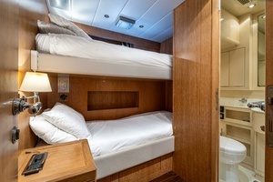 2008 Overmarine Mangusta 108 thumbnail 36