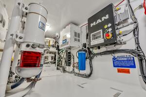 Amore Mia 46ft Viking Yacht For Sale