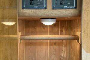 2000 Viking 50 Convertible Sportfish thumbnail 23