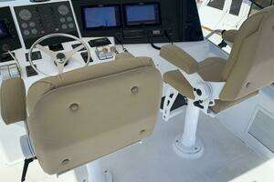 2000 Viking 50 Convertible Sportfish thumbnail 47