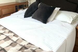 Pier Pressure 50ft Viking Yacht For Sale