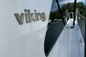 2000 Viking 50 Convertible Sportfish thumbnail 6