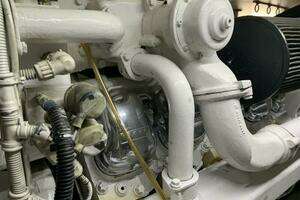 2000 Viking 50 Convertible Sportfish thumbnail 62