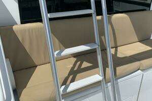 2000 Viking 50 Convertible Sportfish thumbnail 3