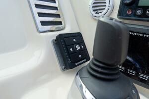 Corsair 28ft Chris Craft Yacht For Sale