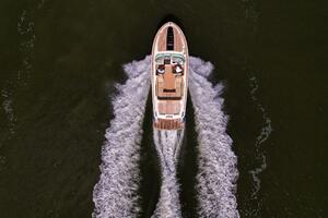 Corsair 28ft Chris Craft Yacht For Sale