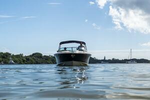 Corsair 28ft Chris Craft Yacht For Sale