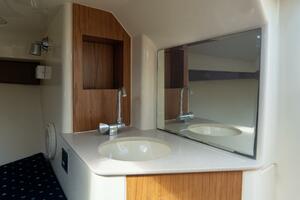 Corsair 28ft Chris Craft Yacht For Sale