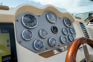 Corsair 28ft Chris Craft Yacht For Sale