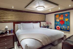 Port Midship Stateroom