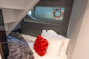 62FT (18.9M) EXPLORER