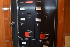 Steel Dreamin 55ft Hatteras Yacht For Sale