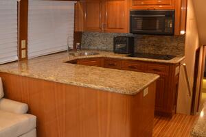 Steel Dreamin 55ft Hatteras Yacht For Sale