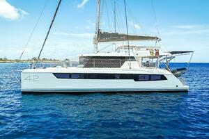 Momentum 42ft Leopard Yacht For Sale