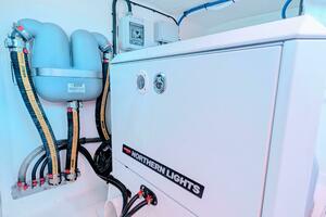 Momentum 42ft Leopard Yacht For Sale