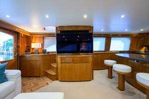 2014 Viking 76 Enclosed Bridge thumbnail 10