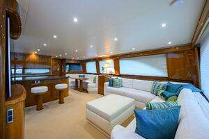2014 Viking 76 Enclosed Bridge thumbnail 7