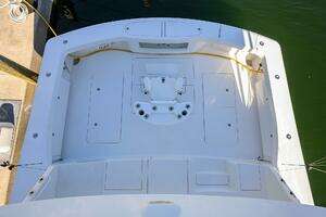 2014 Viking 76 Enclosed Bridge thumbnail 58