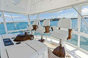 2026 Viking 82 Convertible thumbnail 3