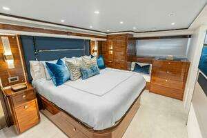 2026 Viking 82 Convertible thumbnail 39