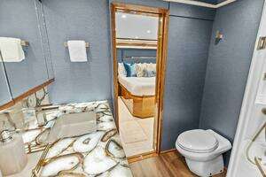 2026 Viking 82 Convertible thumbnail 52