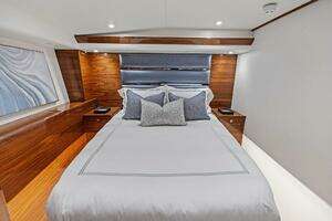 2026 Viking 82 Convertible thumbnail 55