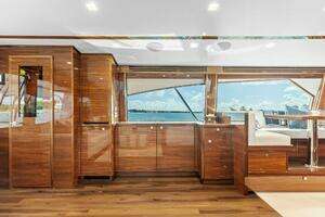 2026 Viking 82 Convertible thumbnail 14