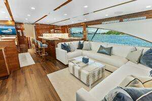 2026 Viking 82 Convertible thumbnail 7