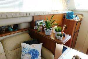 2003 Cruisers Yachts 3750 Motoryacht thumbnail 9