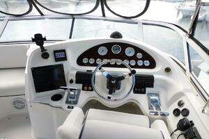 2003 Cruisers Yachts 3750 Motoryacht thumbnail 28