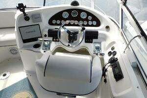 2003 Cruisers Yachts 3750 Motoryacht thumbnail 27