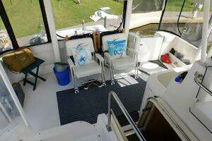 2003 Cruisers Yachts 3750 Motoryacht thumbnail 29