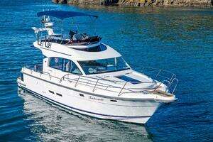 2023 Nimbus 405 Flybridge thumbnail 3