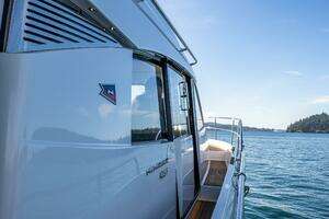 2023 Nimbus 405 Flybridge thumbnail 9