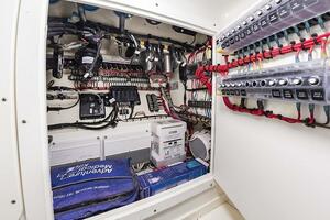 32ft SeaVee Yacht For Sale