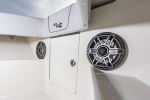 32ft SeaVee Yacht For Sale