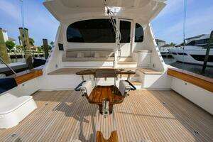 2024 Viking 80 Convertible thumbnail 33