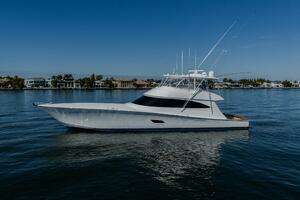 2024 Viking 80 Convertible thumbnail 1