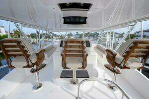 2024 Viking 80 Convertible thumbnail 27