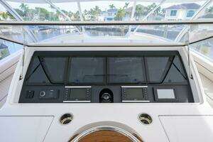 2024 Viking 80 Convertible thumbnail 30