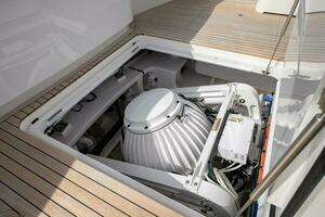 2024 Viking 80 Convertible thumbnail 35