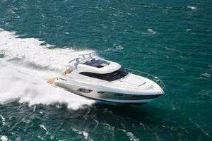 2015 Riviera 6000 Sport Yacht thumbnail 8