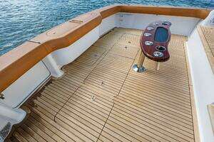 2006 Viking 56 Convertible thumbnail 34