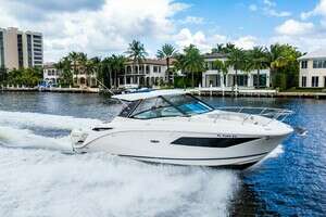 32-ft-Sea Ray-2021-Sundancer 32 Outboard-Sound Decision-Delray Beach Florida United States yacht for sale