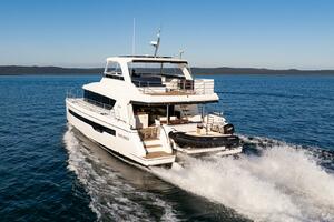 TWO DOGS yacht for sale