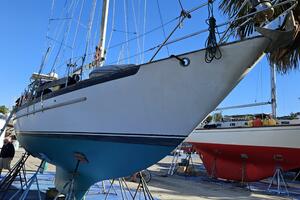 Light Reach 37ft Pacific Seacraft Yacht For Sale