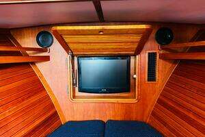 2012 Hinckley Picnic Boat MKIII thumbnail 4