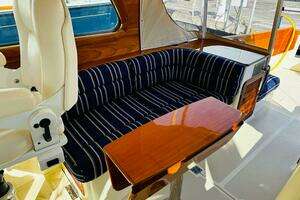 2012 Hinckley Picnic Boat MKIII thumbnail 32