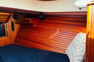 2012 Hinckley Picnic Boat MKIII thumbnail 6